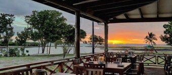 Nila Beach Resort Fiji