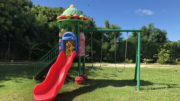 Children’s play area – outdoor
