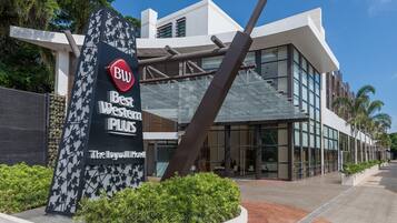 TĂ€gliches inbegriffenes FrĂŒhstĂŒcksbuffet