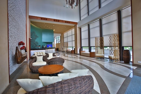 Sala de estar en el lobby. Best Western Plus The Ivywall Hotel - Palawan