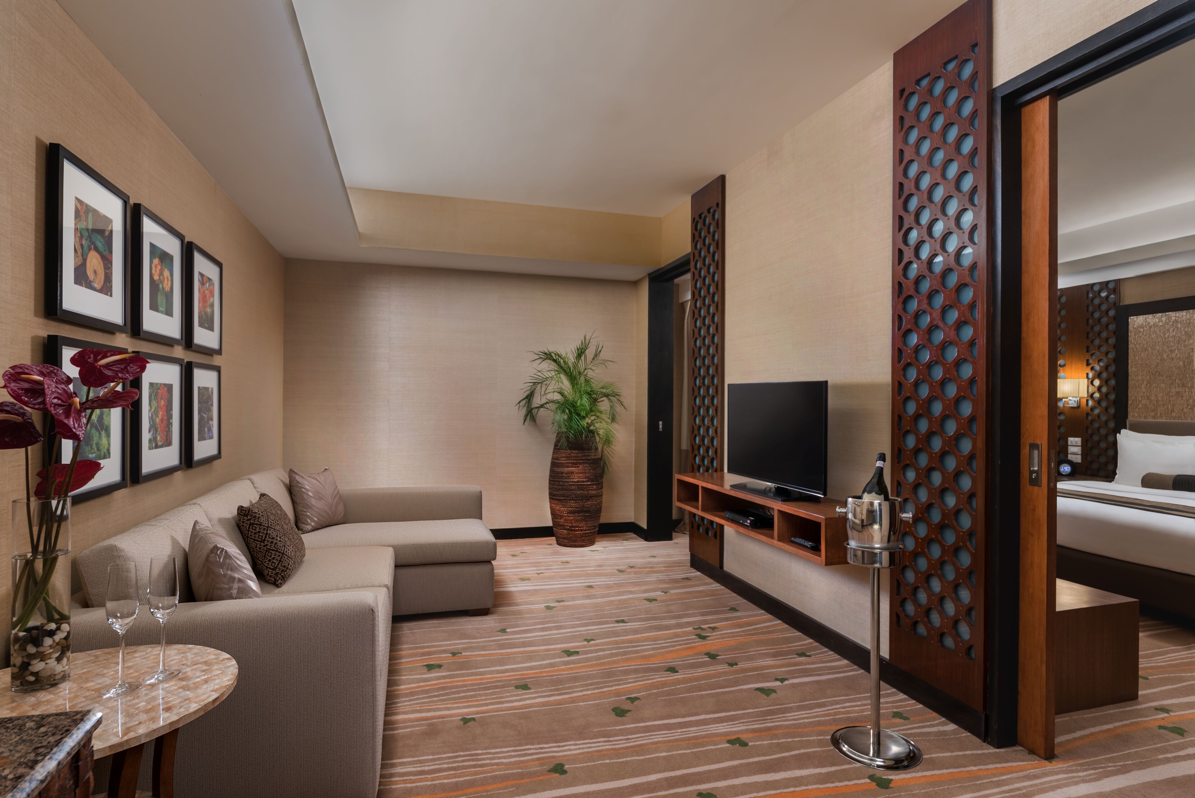 hypo-allergenic bedding, in-room safe, desk, blackout curtains