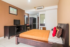 豪華客房 | 客房內保險箱、書桌、折疊床/加床、免費無線上網