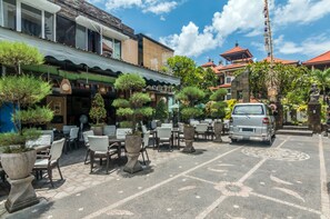 Front of property - ZEN Rooms Legian Poppies One (Kuta)