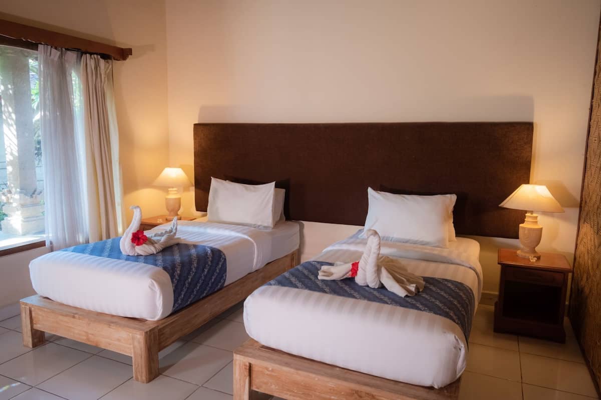 Bungalow, quang cảnh vườn | Bàn, bàn ủi/dụng cụ ủi quần áo, truy cập Internet không dây miễn phí
