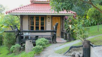 Bungalow | Desk, WiFi (free)