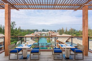 Dinner served, international cuisine, pool views - Mai Holiday By Mai Khao Lak (Takua Pa)