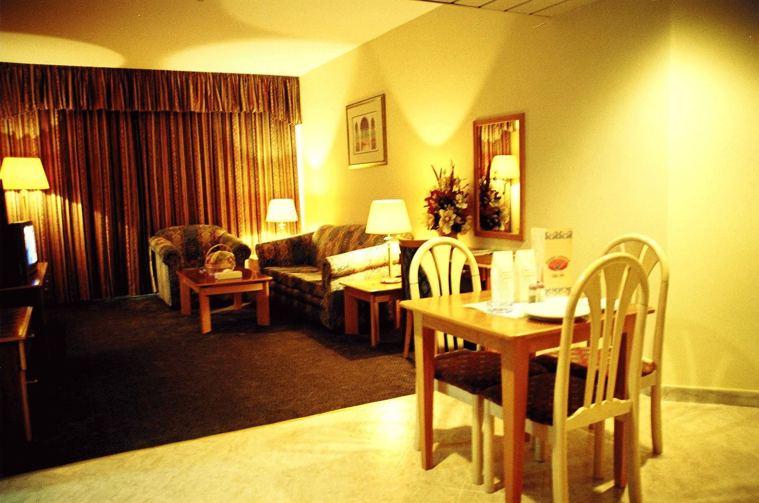 Photo - Emirates Plaza Hotel