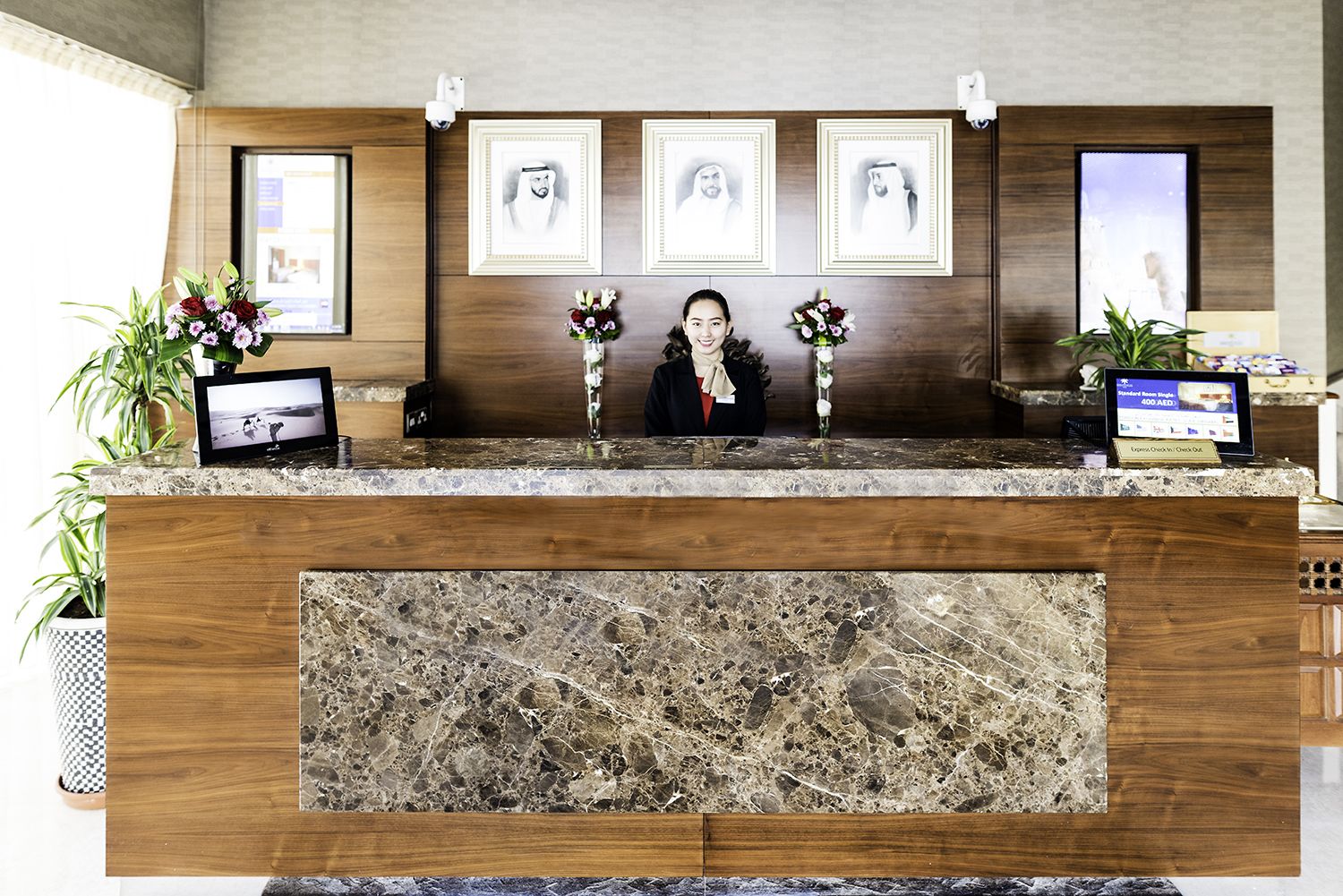 Photo - Emirates Plaza Hotel