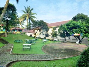 Outdoor dining - OLE Suites Cottage (Citaringgul)