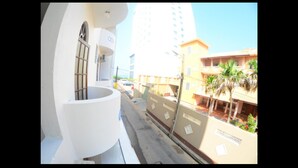 Unclassified image, 3 of 61, button - My Holiday Ticket (Colombo)