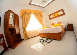 Blackout curtains, free WiFi - My Holiday Ticket (Colombo)