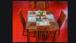 Daily English breakfast (USD 5 per person)