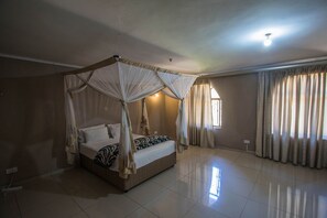Standard Room | Iron/ironing board, rollaway beds, free WiFi - The View Lodge (Victoria Falls)