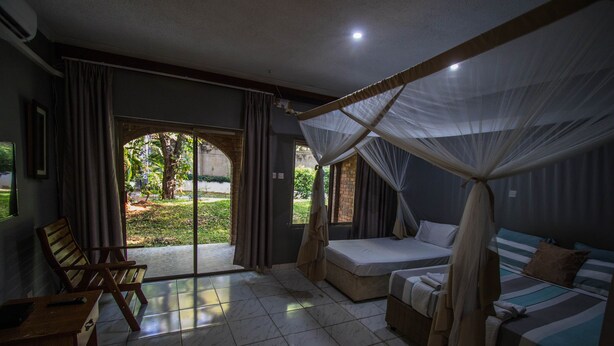 Iron/ironing board (on request), rollaway beds (surcharge), WiFi (free) - The View Lodge (Victoria Falls)