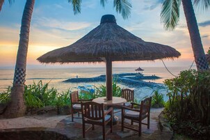 Se sirven desayunos, almuerzos y cenas; cocina internacional