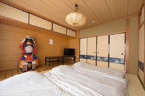 1 habitación, escritorio, tabla de planchar con plancha y wifi gratis 