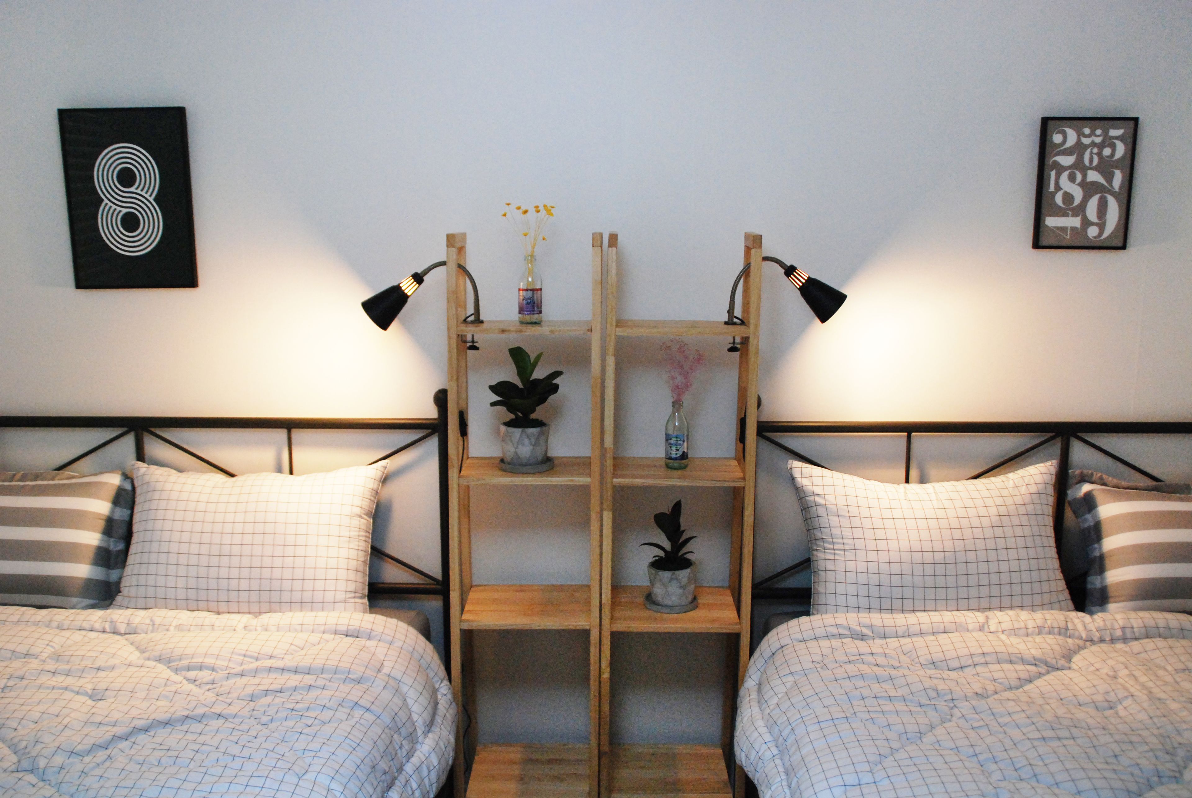 Habitación familiar con 2 camas individuales | Sistema de insonorización y wifi gratis