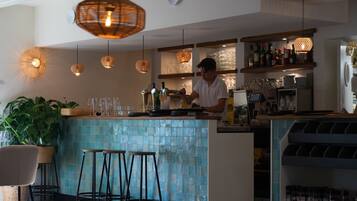 Quầy tiếp tân