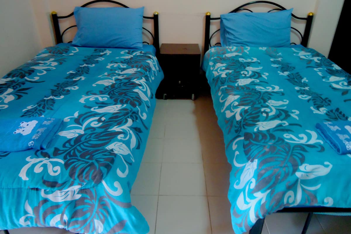Blackout curtains, free WiFi