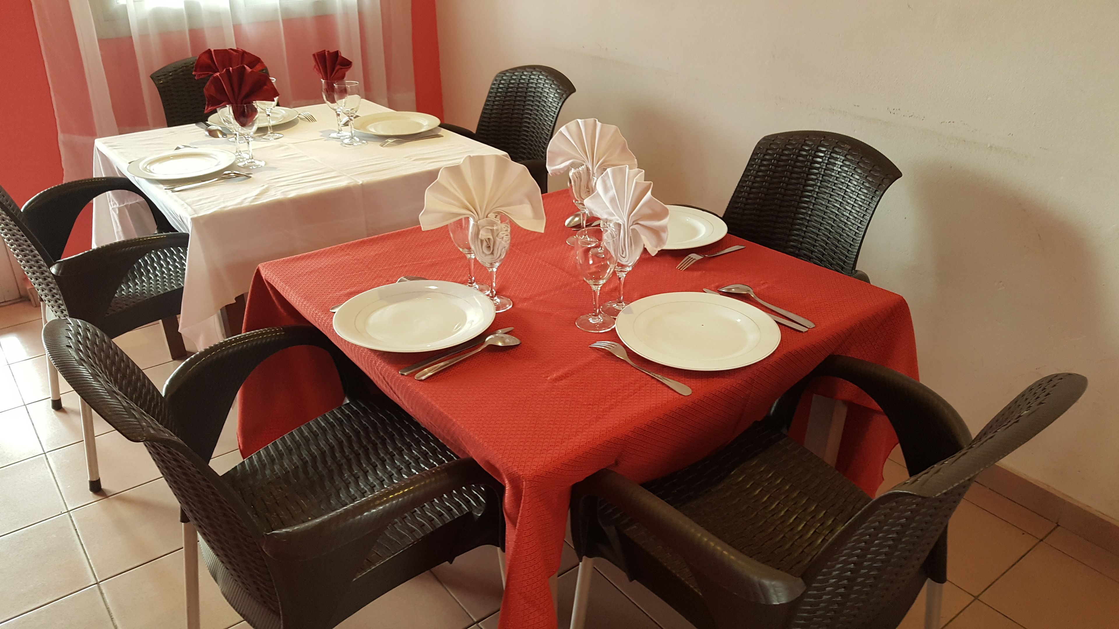 daily cooked-to-order breakfast (xaf 8500 per person)