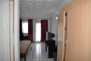 Rideaux occultants, chambres insonorisées, Wi-Fi gratuit