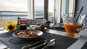 Esmorzar diari complet (5 EUR per persona)