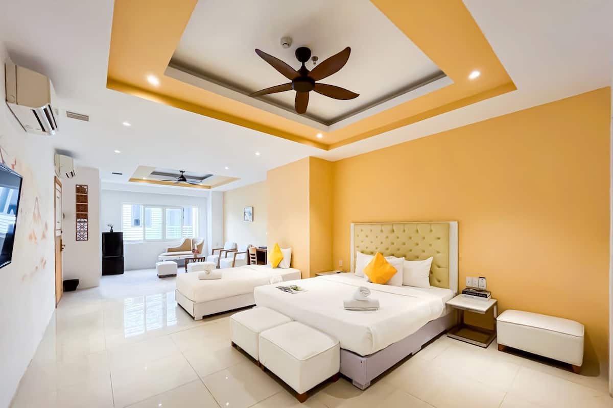 Chambre Triple Familiale, plusieurs lits, baignoire