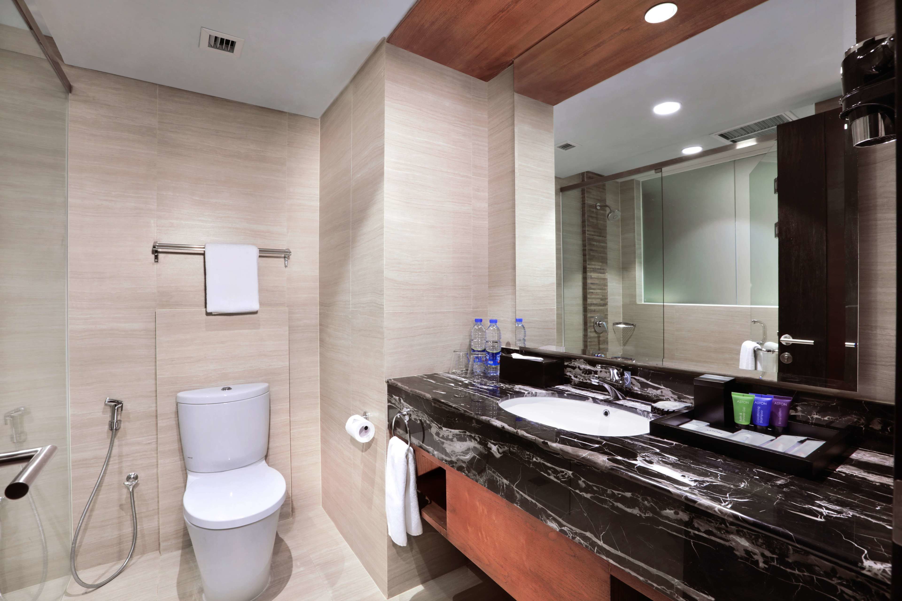 shower, free toiletries, hair dryer, slippers