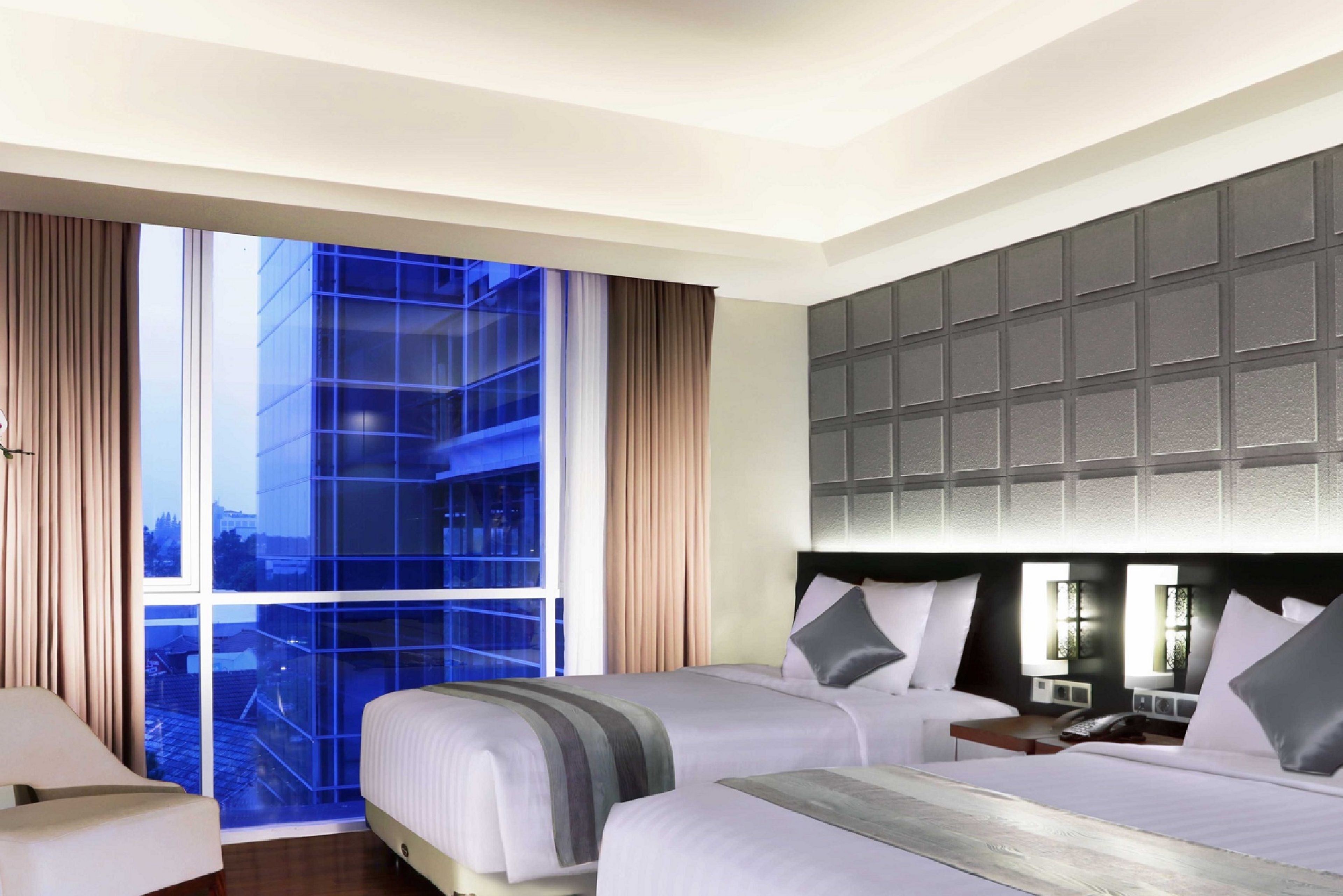 family room | premium bedding, in-room safe, desk, iron/ironing board