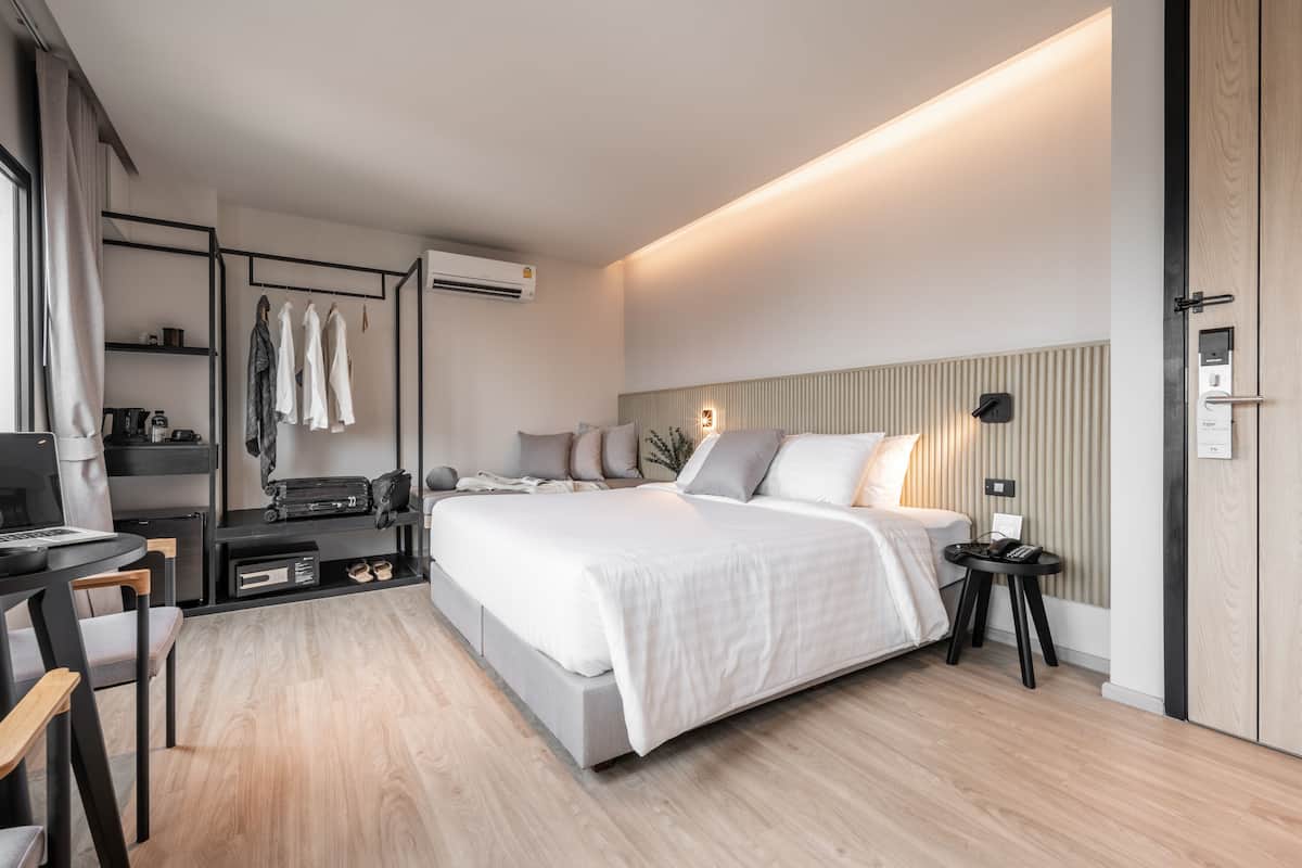 Escape Pano (Building B) | In-room safe, laptop workspace, blackout drapes, WiFi