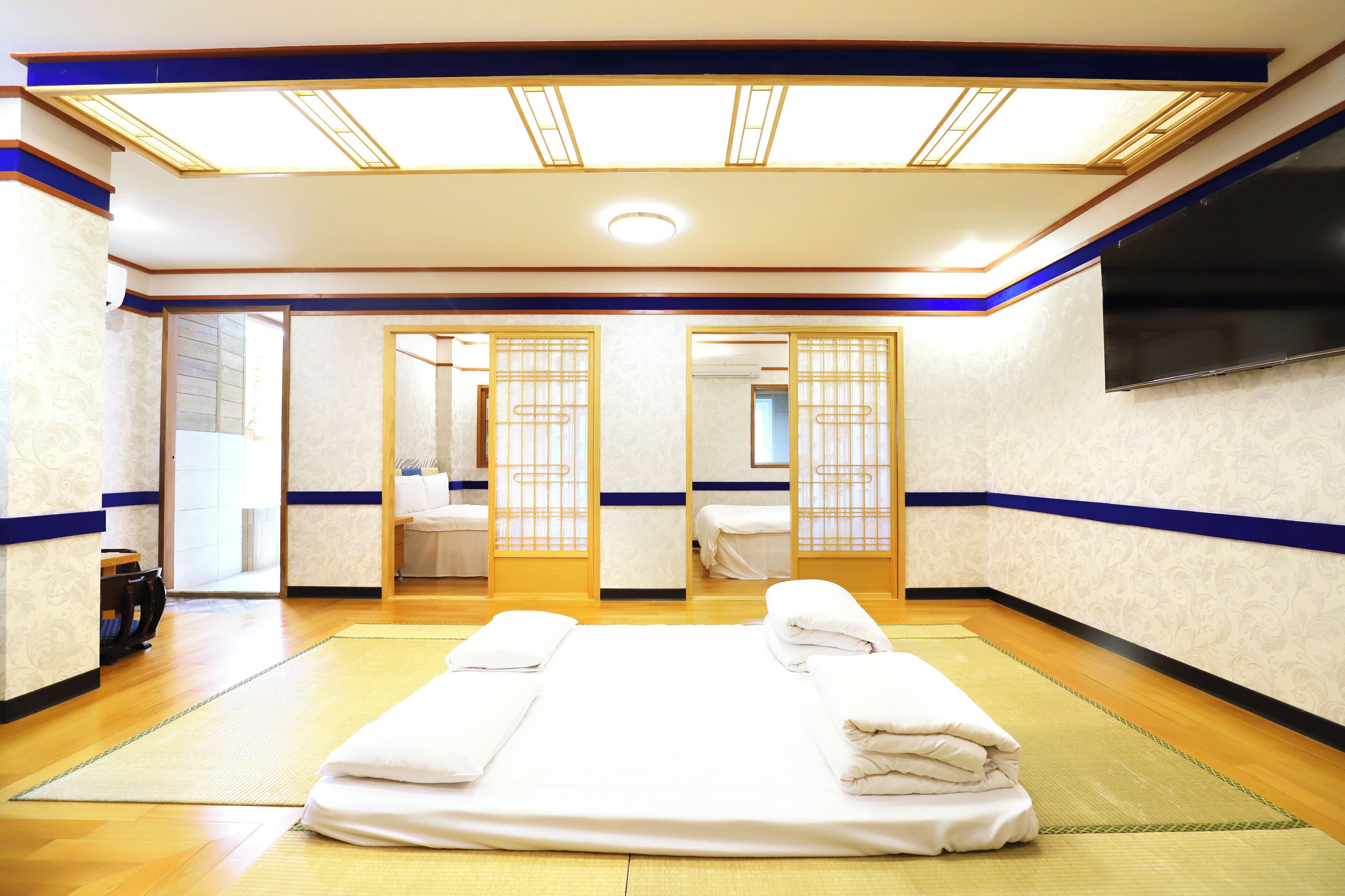 Family Room | Free WiFi, bed sheets