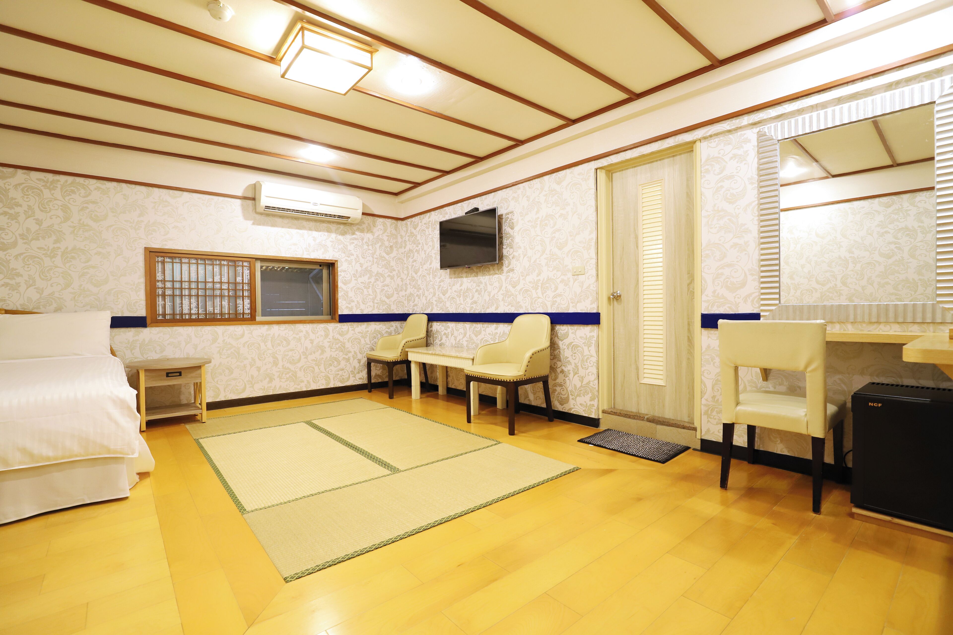 Photo - Gorgeous Hot Spring Resort