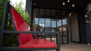 Terrace/patio - Allsum Hostel (Ayutthaya)
