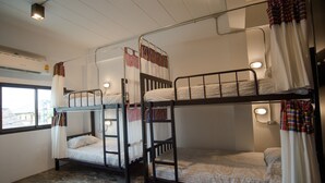 In-room safe, WiFi (free) - Allsum Hostel (Ayutthaya)