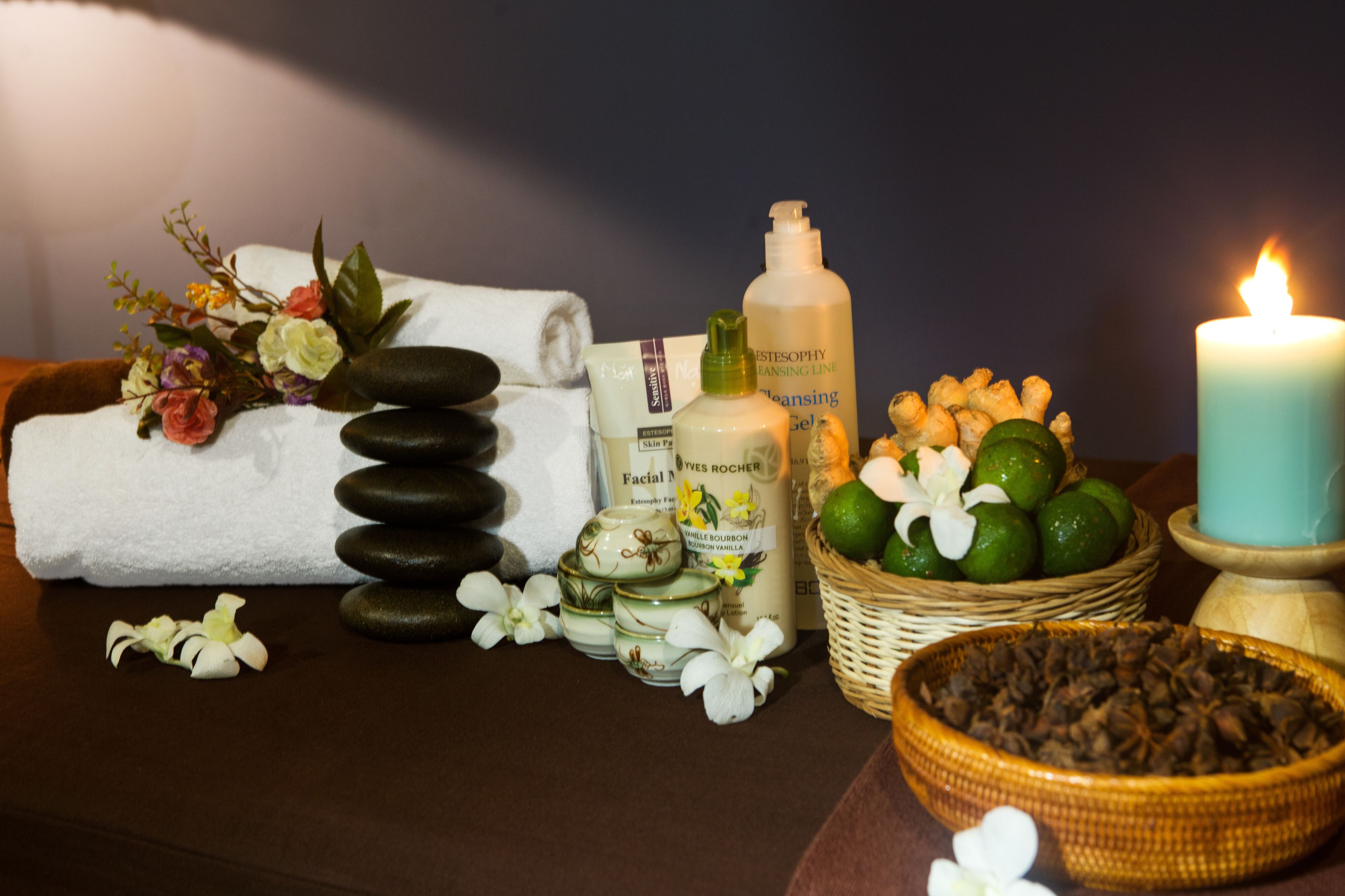 couples treatment room(s), body treatments, hot stone massages