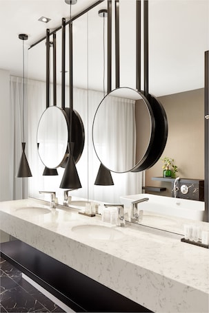 Suite Présidentielle | Lavabo de la salle de bain. Van der Valk Hotel Zaltbommel - A2