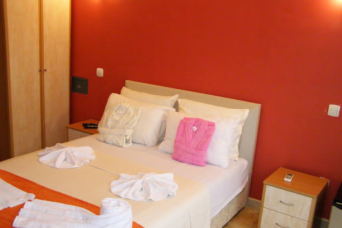 1 bedroom, minibar, in-room safe, desk