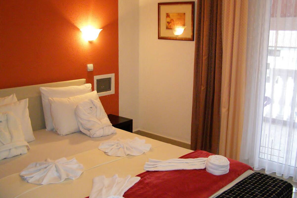 1 bedroom, minibar, in-room safe, desk
