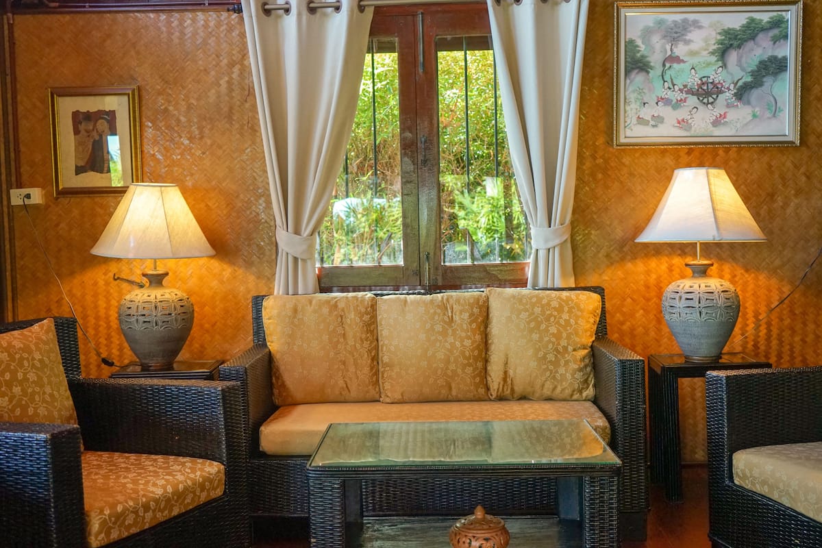 Exclusive Villa, 2 Bedrooms, Terrace, Beachfront