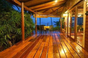 Luxury-Villa, 3 Schlafzimmer, Terrasse, Strandnähe | Terrasse/Patio