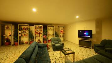 Área de estar no saguão