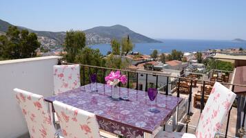 Apartamento, terraço | Terraço/pátio