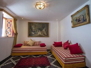 Living area - Riad Amor (Fes)