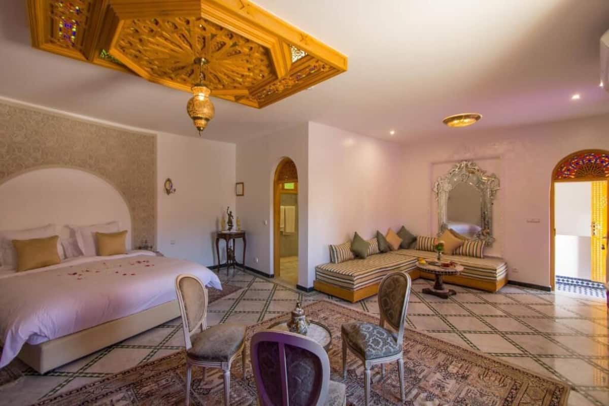 Presidential Quadruple Room | WiFi (free), bed sheets