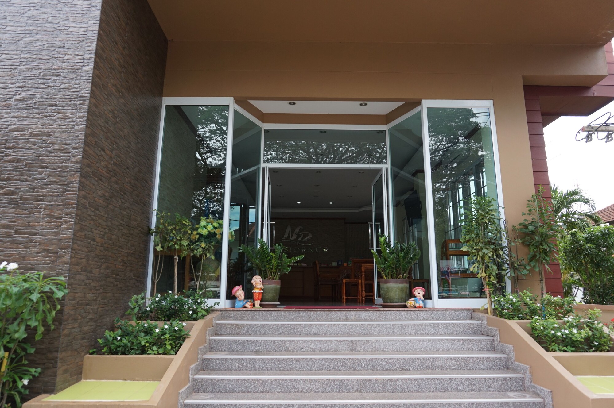 2 Star Hotels