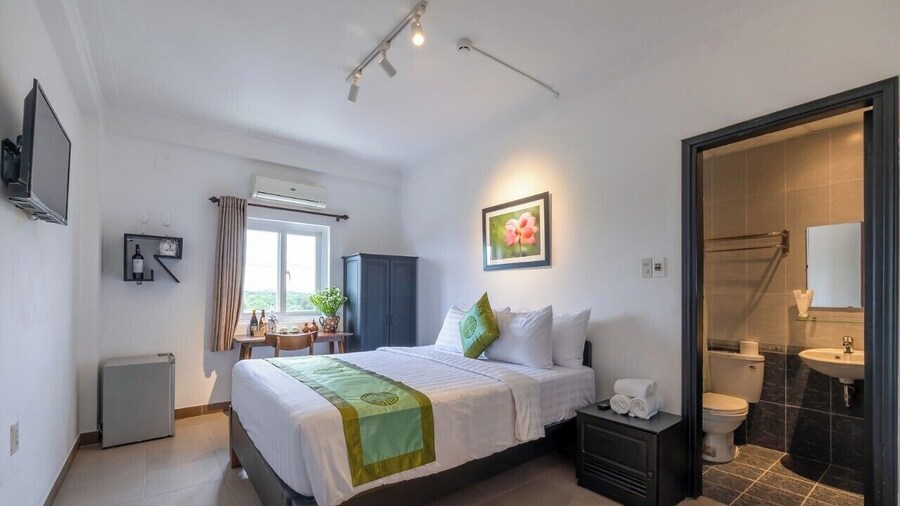 Purple Hue Charming Riverside Hotel