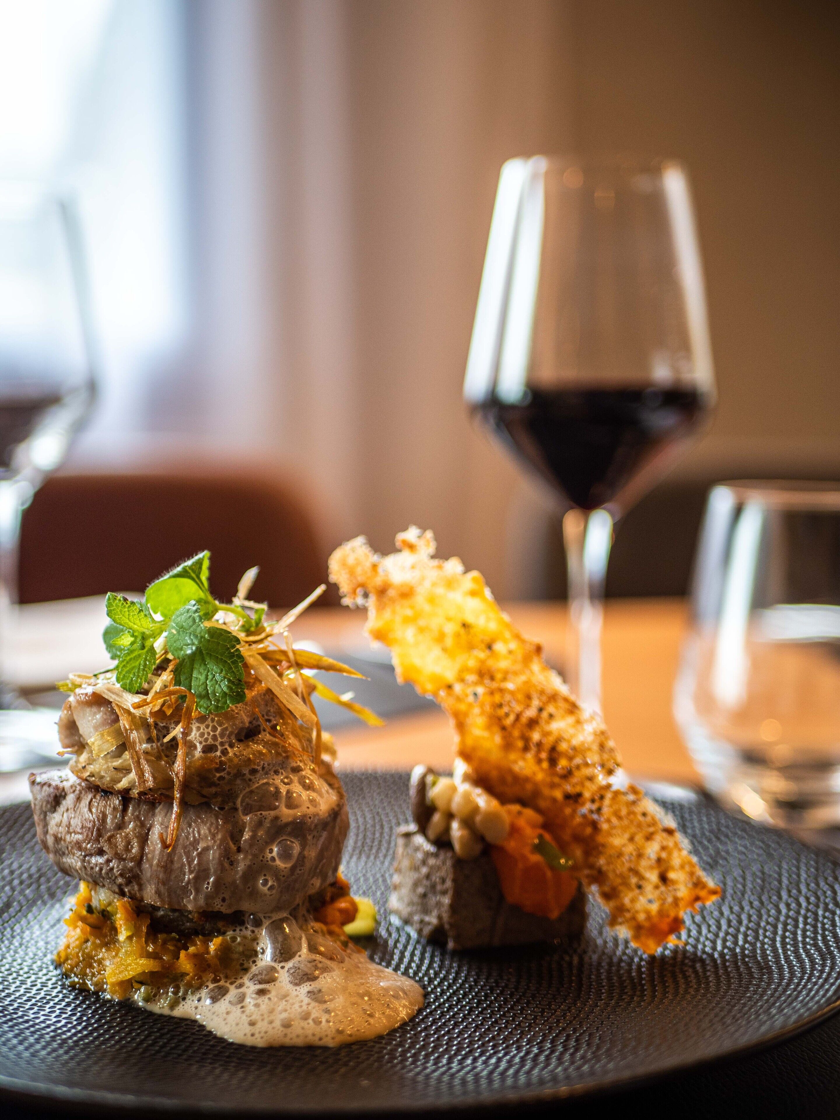 lunch and dinner served, french cuisine