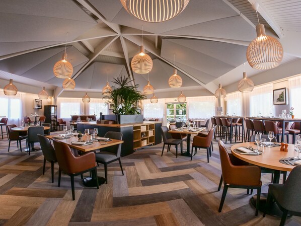 Serveert lunch en diner, Franse gerechten