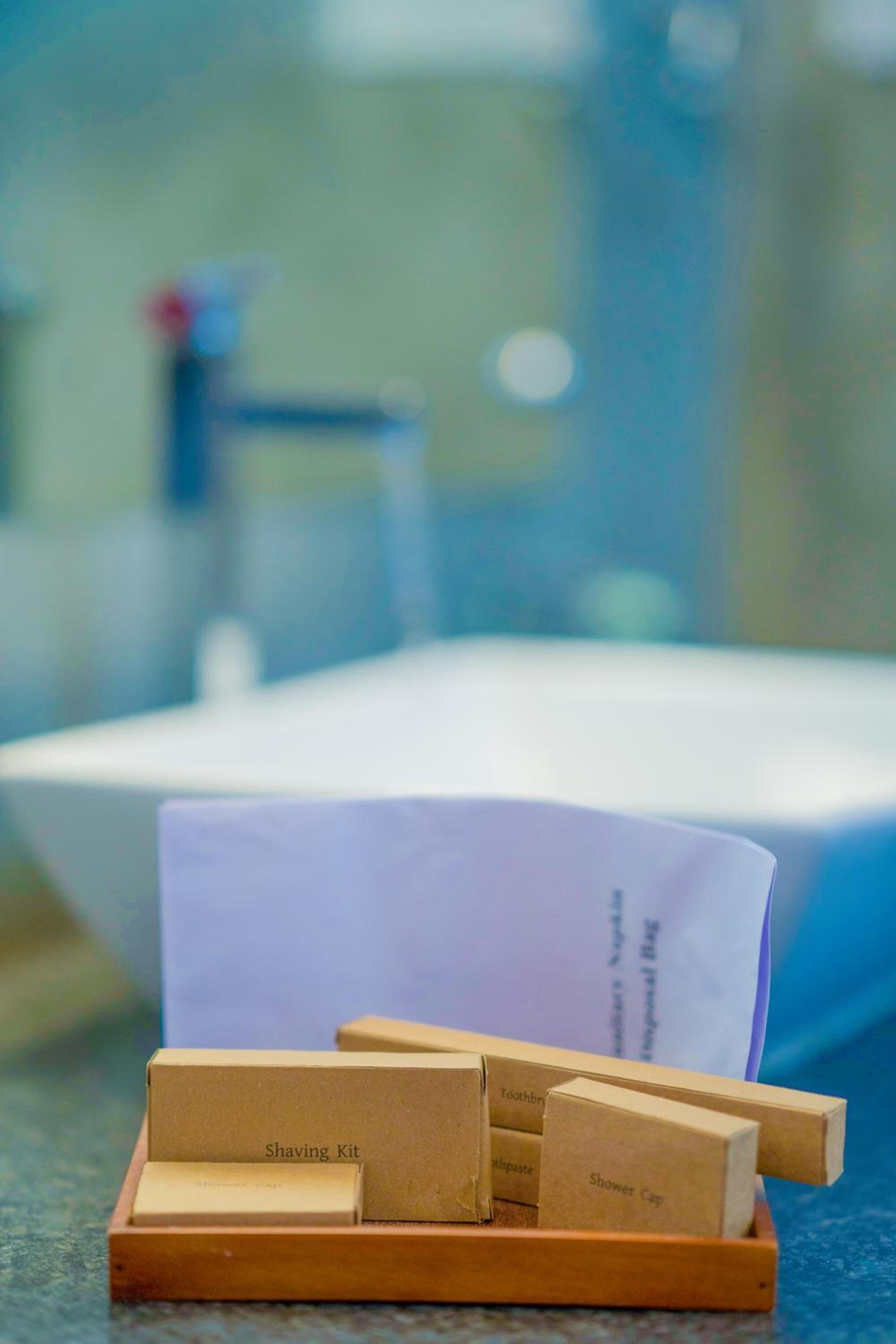 combined shower/bathtub, free toiletries, bathrobes, slippers