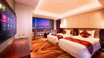 Premium bedding, minibar, in-room safe, desk